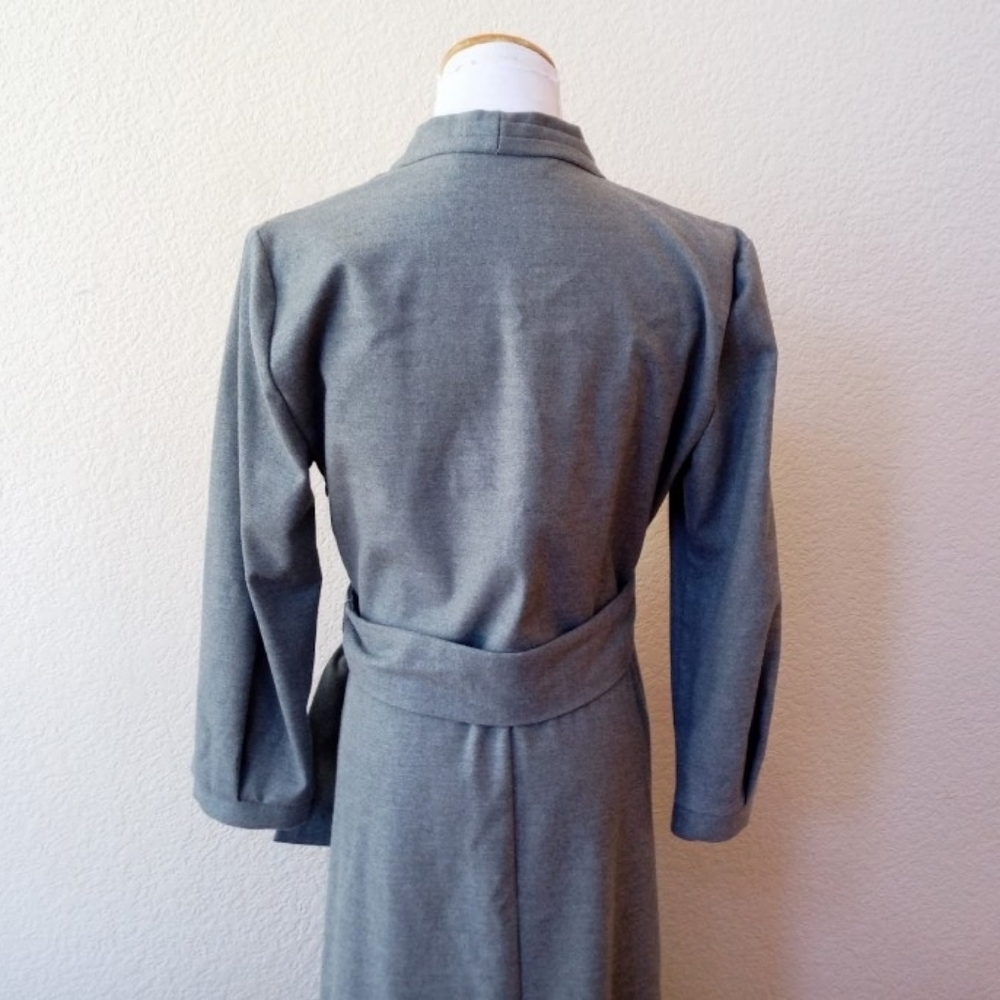 Zara gray Heather belted v-neck pleated midi dress - Picture 9 of 10